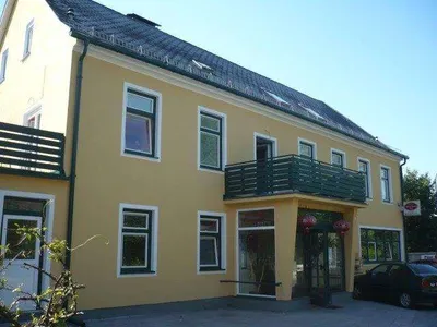 Immobilie kaufen in Neunkirchen – 433 m², € 470.000 – Bild 1 von 10