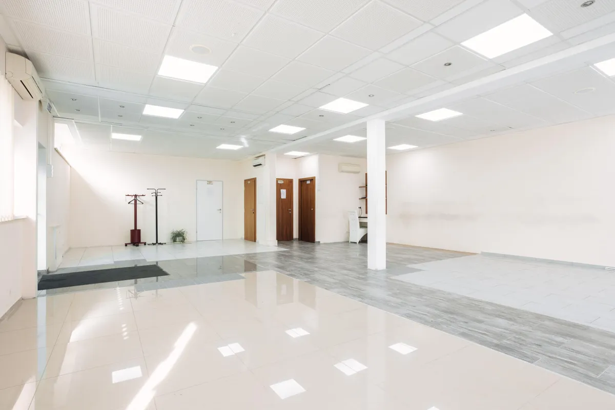 Graz: Moderne Büro/Praxis/Geschäftsräume mit Parkplatz in sehr gut frequentierter Stadtlage - Ansicht 3