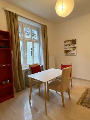Modern möbliertes Cityapartment Nähe U3/ U6 Mariahilferstraße, hell, ruhig, 2. Stock / All-inclusive-Miete