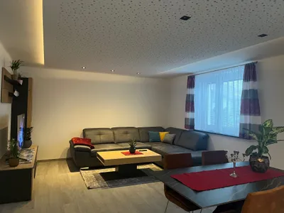 2-Zimmer-Wohnung mieten in Vöcklabruck – 75 m², € 1.125