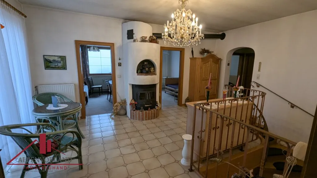 Geräumiges Wohnhaus in Ruhelage mit Fernblick - ca. 1.660m² Garten, 2 Terrassen, Pool und Garage in Hainburg an der Donau!!! - Ansicht 4