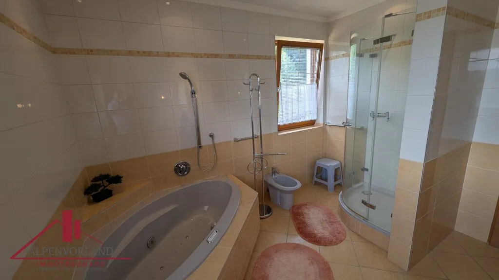 Geräumiges Wohnhaus in Ruhelage mit Fernblick - ca. 1.660m² Garten, 2 Terrassen, Pool und Garage in Hainburg an der Donau!!! - Mehr