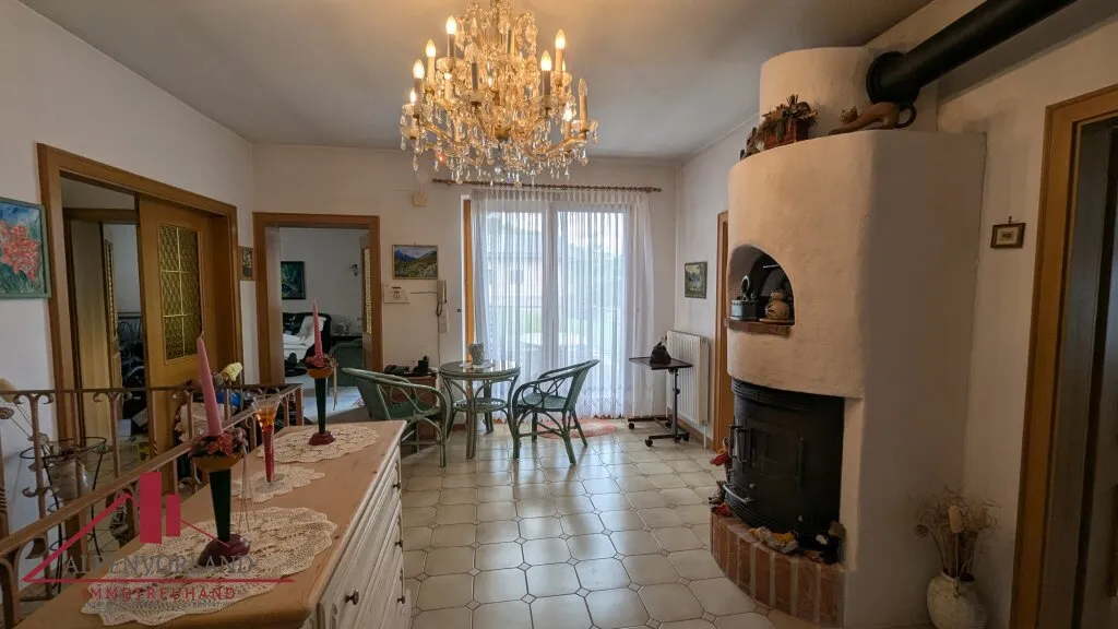 Geräumiges Wohnhaus in Ruhelage mit Fernblick - ca. 1.660m² Garten, 2 Terrassen, Pool und Garage in Hainburg an der Donau!!! - Ansicht 5
