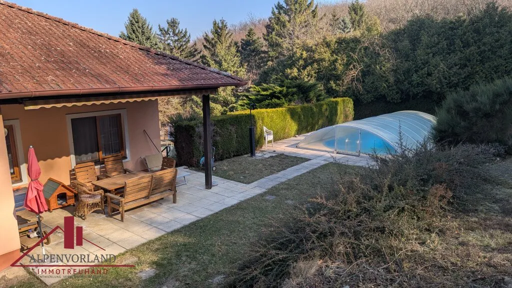 Geräumiges Wohnhaus in Ruhelage mit Fernblick - ca. 1.660m² Garten, 2 Terrassen, Pool und Garage in Hainburg an der Donau!!! - Ansicht 3
