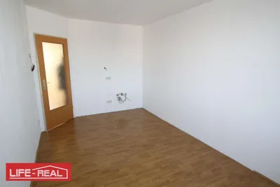 3-Zimmer-Gewerbeimmobilie mieten in Urfahr-Umgebung – 65 m², € 480 – Bild 3 von 8