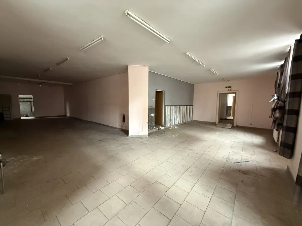 Ecklokal, ideal für Tanzstudio, Büro, Installationsbetrieb, STARTUP - Ansicht 2