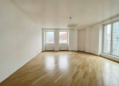 In Renovierung - UNBEFRISTET: Klimatisierte, helle Wohnung mit fantastischem Blick auf den Stephansdom / Under renovation - UNLIMITED RENT: Air-conditioned, bright flat with a fantastic view of St S – Bild 2