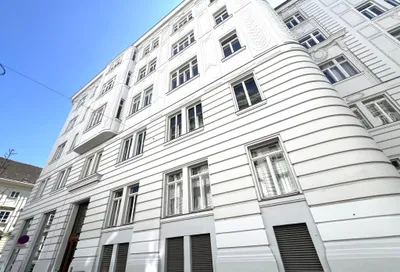 UNBEFRISTET und in Renovierung: Großzügige, stilvolle Altbauwohnung in Top Lage – Bild 3