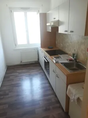 Moderne 1-Zimmer Wohnung mit Einbauküche und Personenaufzug - Urbanes Wohnen im Herzen von Wien – Bild 2