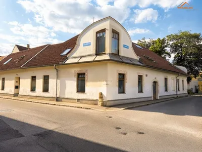 5-Zimmer-Wohnung kaufen in Neunkirchen – 314,4 m², € 249.000 – Bild 8 von 9