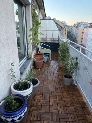 Lichtdurchflutete Wohnung in AKH Nähe mit zwei Balkonen und Panoramablick über Wien – Bild 2