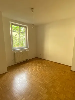 Helle 2-Zimmer-Wohnung mit Balkon in ruhiger Hoflage - nahe Mariahilfer Straße