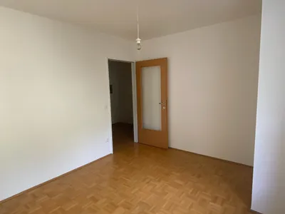 Helle 2-Zimmer-Wohnung mit Balkon in ruhiger Hoflage - nahe Mariahilfer Straße – Bild 2
