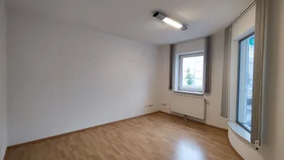 Gewerbeimmobilie mieten in Neunkirchen – 183 m², € 2.080 – Bild 8 von 16