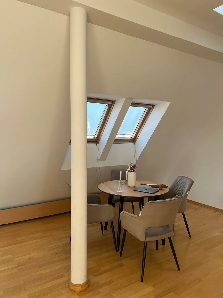 Exklusive Dachgeschosswohnung mit Terrasse & Fernblick im 17. Bezirk - Vista 3