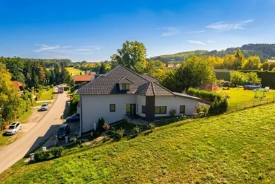9-Zimmer-Gewerbeimmobilie kaufen in Sankt Pölten Land – 302 m², € 790.000 – Bild 2 von 23