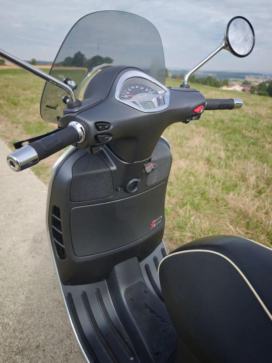 Vespa GTS