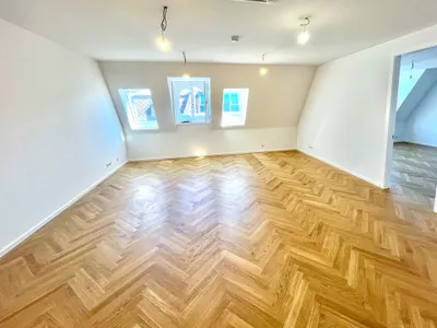 ERSTBEZUG nach Sanierung: Stilvolle 4 Zimmer Altbau-Wohnung mit großzügiger Dachterrasse im Herzen von 1010 Wien zu mieten – Bild 2