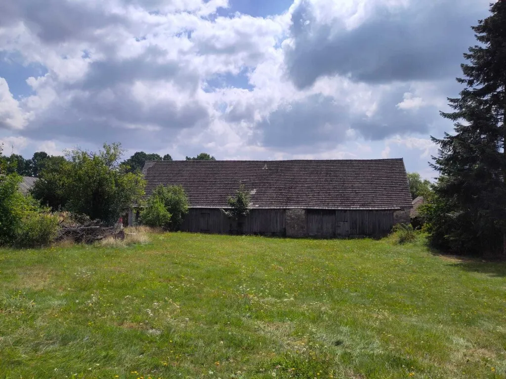 Großzügiges Landhaus im schönen Waldviertel mit Wiesen und Acker gleich angrenzend - Ansicht 2