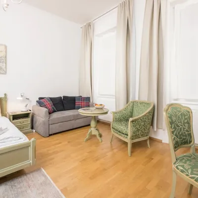 Hernalser Hauptstraße 130, 2BD, Elevator