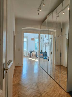 79m² Altbauwohnung mit Ankleidezimmer & viel Stauraum | 1030 Wien – Bild 3