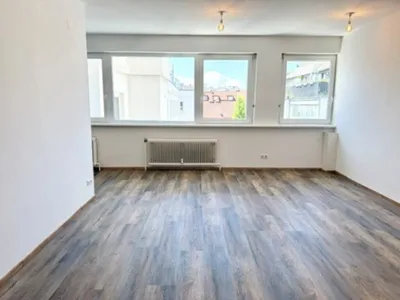 UNBEFRISTET: Wunderschöne Wohnung mit Loftcharakter in Hofruhelage an der U6 Niederhofstrasse – Bild 2