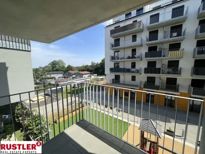 Moderne und geräumige 2-Zimmer-Wohnung mit Balkon – Bild 3