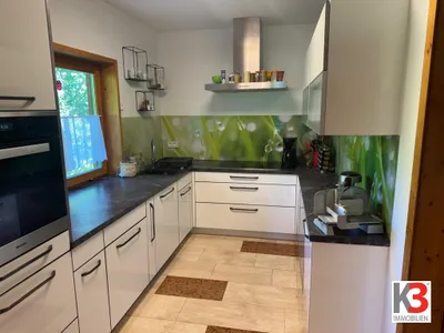 8-Zimmer-Gewerbeimmobilie kaufen in Gmunden – 225 m², € 619.000 – Bild 2 von 16