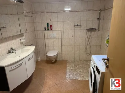 8-Zimmer-Gewerbeimmobilie kaufen in Gmunden – 225 m², € 619.000 – Bild 15 von 16