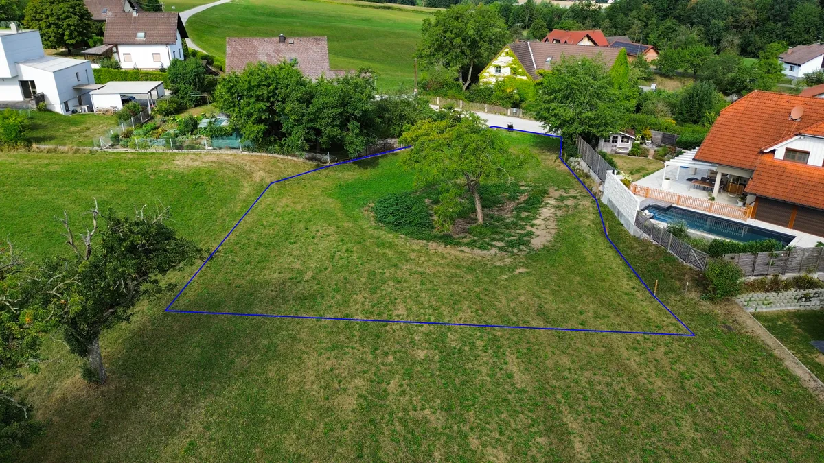 1.074 m² Baugrund mit sonniger Südausrichtung, traumhaften Ausblick & viel Privatsphäre (Sandbauernstr.) - Ansicht 2