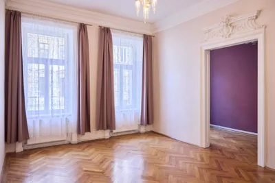 2,5 Zi Altbau-Wohnung Schlossquadrat/Pilgramgasse (U4)