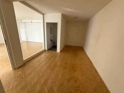 4-Zimmer-Wohnung mieten in Linz – 120 m², € 1.475 – Bild 3 von 8