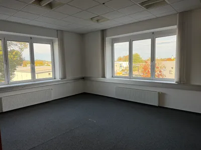 Gewerbeimmobilie mieten in Vöcklabruck – 240 m², € 1.200 – Bild 8 von 11