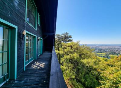 Zweigeschoßige Dachgeschoßwohnung mit herrlichem Wien-Blick - Nähe Kahlenberg