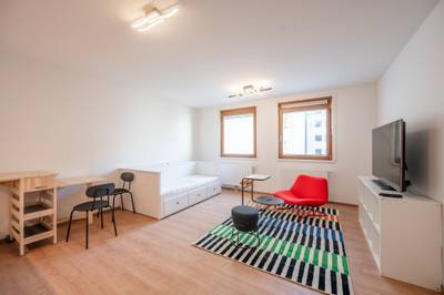 ++ruhige Innenhoflage++ Möbilierte ein Zimmerwohnung neben der WU!