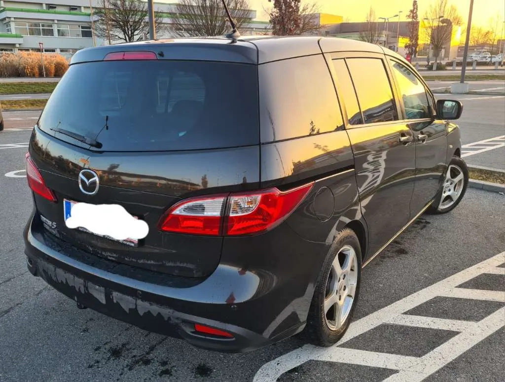 Mazda Mazda5 2012 photo 2