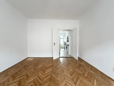 Top gepflegte 2,5-Zimmer-Wohnung in neuwertigem Zustand – Bild 2