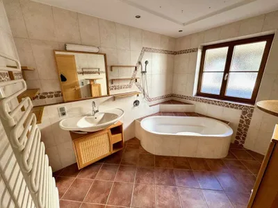 3-Zimmer-Wohnung mieten in Innsbruck-Land – 125 m², € 2.490 – Bild 10 von 14
