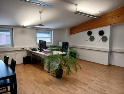 Gewerbeimmobilie mieten in Salzburg-Umgebung – 85 m², € 950