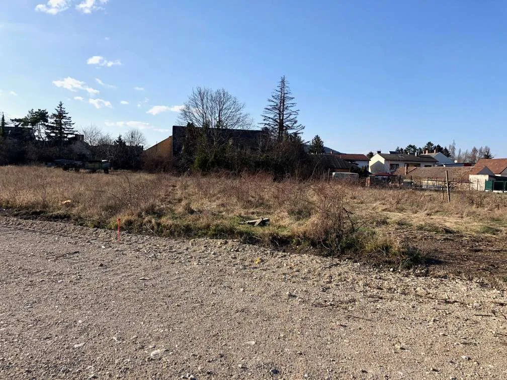 Unbebautes, sonniges Baugrundstück, ruhige Ortslage v. Kottingbrunn, Nahe Bahnhof und Schlosspark - Ansicht 2