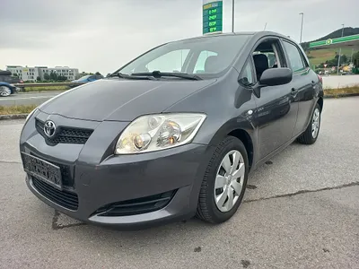 Toyota Auris 1,4 VVT-i Mid
