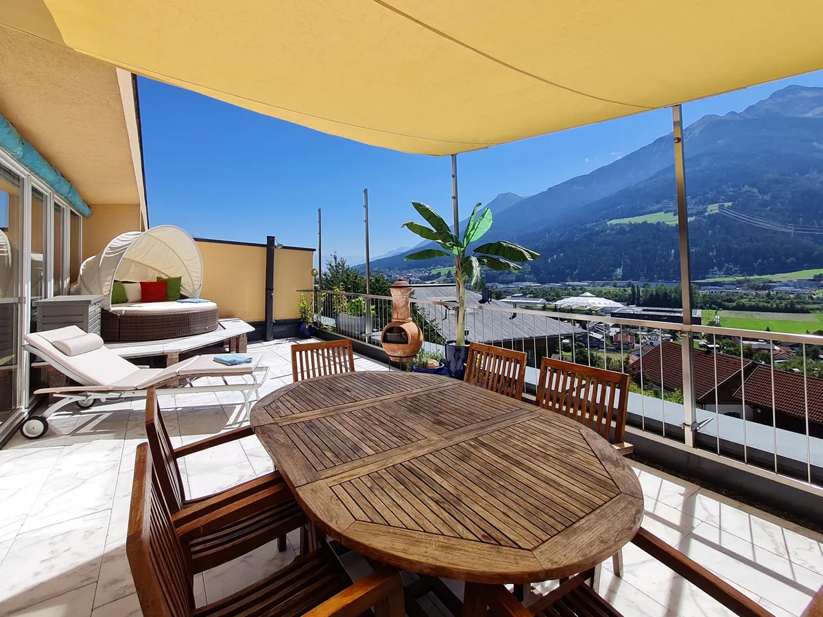 Offenes Wohnen: Maisonette-Wohnung mit Dachterrasse und malerischem Ausblick, Telfs