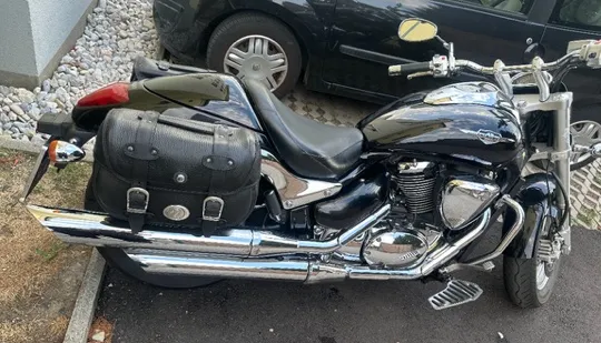 Suzuki Intruder