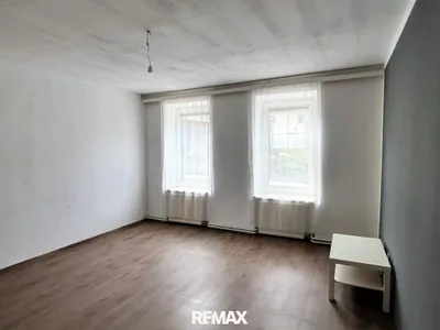 7-Zimmer-Haus kaufen in Neunkirchen – 219 m², € 199.000 – Bild 7 von 19