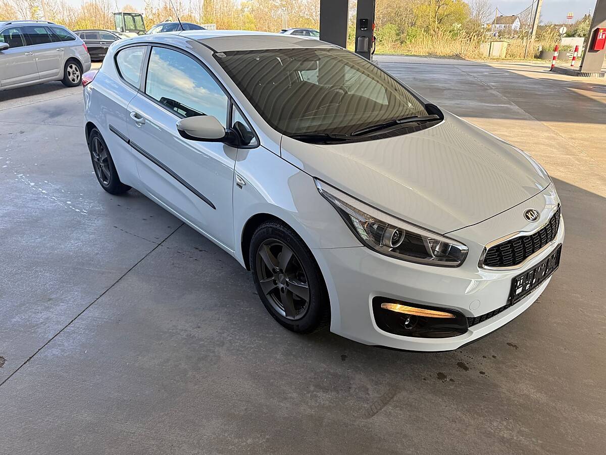 KIA Ceed cee'd 1,4 CRDi Team Austria Edition