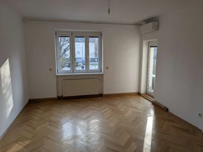 Wunderschöne Wohnung mit Balkon in ruhiger verkehrsarmer Lage