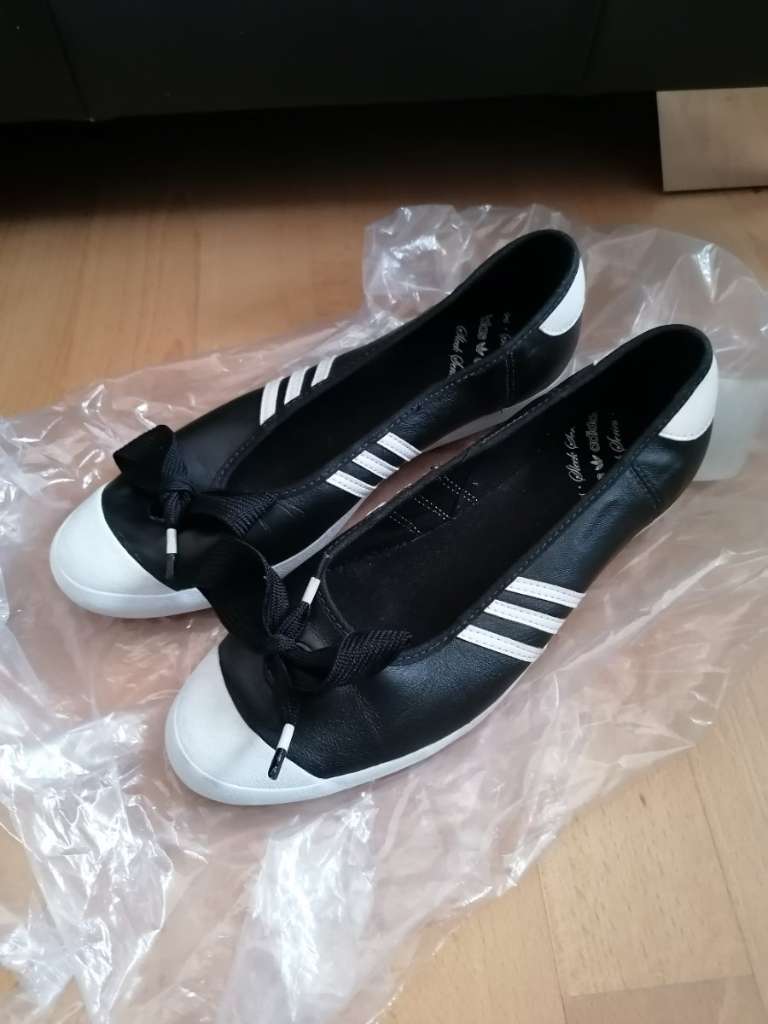 Adidas Ballerinas neuwertig Gr 42 23 6923 Lauterach willhaben