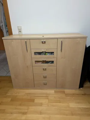 Zu verschenken: Kommoden / Anrichten - Regale / Kästen