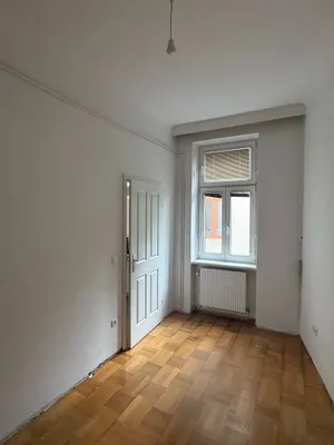Großzügige 4-Zimmer-Altbauwohnung mit ca. 103 m² in 1160 Wien – Bild 3
