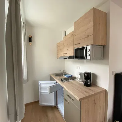 1-Zimmer-Wohnung mieten in Innsbruck-Land – 23 m², € 776 – Bild 2 von 3